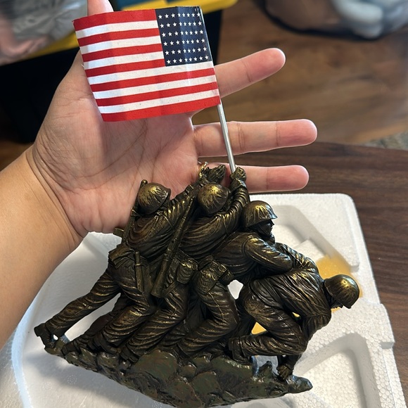 Uncommon Valor Collectibles - Picture 4 of 4